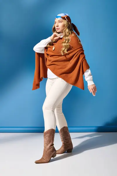 A confident woman showcases her unique fashion sense in a vibrant, playful environment. — Stock Photo
