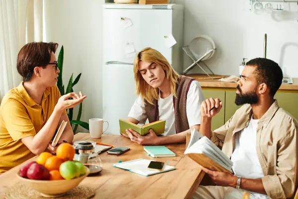 Young men connect over books, sharing insights and enjoying a relaxed atmosphere together. — Stock Photo