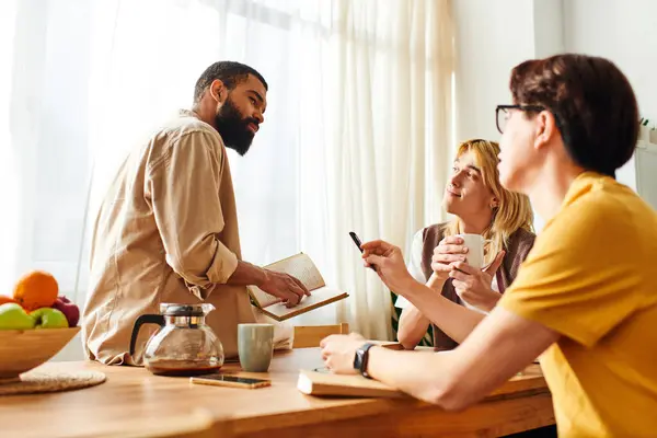 Group of young men sharing ideas over books while enjoying a warm, cozy atmosphere at home. — Stock Photo