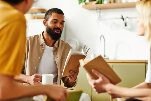Young, handsome men gather in a cozy home to discuss intriguing books and ideas together. — Stock Photo