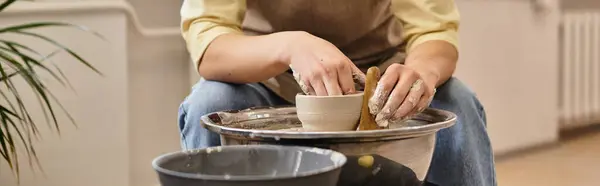 Hands shape clay into a beautiful bowl in an inspiring pottery studio. — Stock Photo