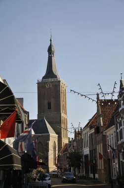 Hollanda, Overi the IJssel, Hasselt, 25-8-2022, akşam ışığı Hasselt, Overijssel (IJssel üzerinde).