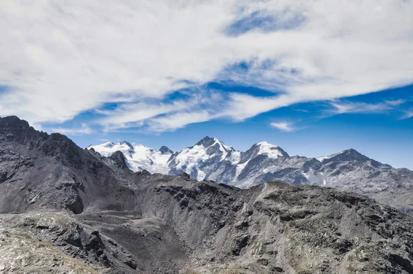 Rhaetian Alpleri Ndeki Alp Manzarası Sviçre Deki Bernina Tepesi — Stok fotoğraf