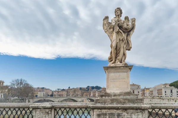 Estatua Angelo Bernini Batas Dados Puente Sant Angelo Roma Italia — Foto de Stock