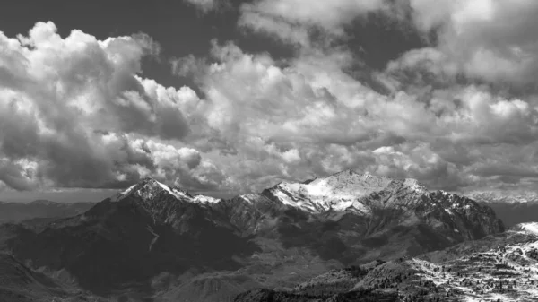 Les Montagnes Grigne Dessus Ville Lecco Italie Noir Blanc — Photo