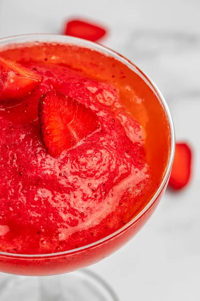 Frose Cocktail Mixed Strawberriess Pink Wine Alcoholic Beverage Boozy Frozen — Stock Fotó