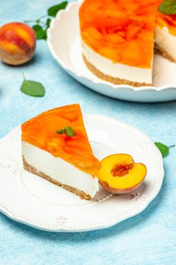 Şeftalili cheesecake. Yemek tarifi geçmişi. Kapat..