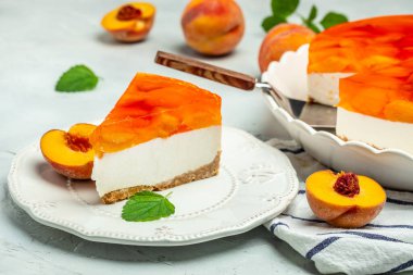 Şeftalili cheesecake. Yemek tarifi geçmişi. Kapat..