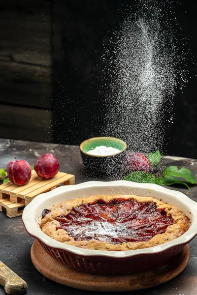 Plum Cake Powdered Sugar Sprinkled Cake Culinary Cooking Bakery Concept — Fotografia de Stock