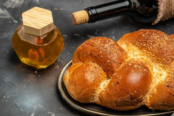 Homemade Braided Challah Shabbat Wine Традиційний Єврейський Шабатський Ритуал Шабат — стокове фото