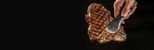 Grilled Beef Steak Medium Rare Dark Background Long Banner Format — Stock Photo, Image