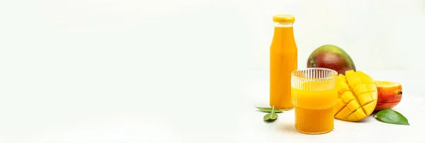 Mango Juice Fresh Tropical Fruit Smoothie White Background Long Banner — Stock Photo, Image