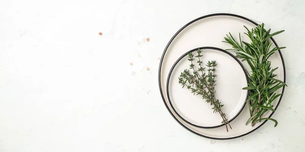 Variety Fresh Herbs Rosemary Thyme Sage Plate Long Banner Format — Foto de Stock