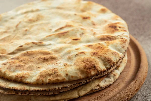 Pita Bread Wooden Board Traditional Arabic Cuisine Banner Menu Recipe — Stock Photo, Image