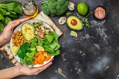 Kızarmış baharatlı nohut veya Hint chana 'sı veya limonlu kolesistektomi. Lezzetli vejetaryen ve vejetaryen nohut atıştırmalığı. afiş, menü, metin için tarif yeri, üst görünüm,