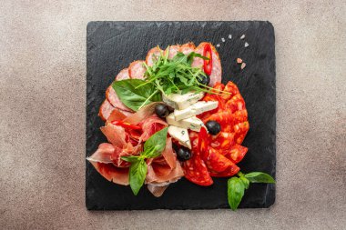 Antipasto. Et tabağı afişi, menü, metin için tarif yeri, üst görünüm,