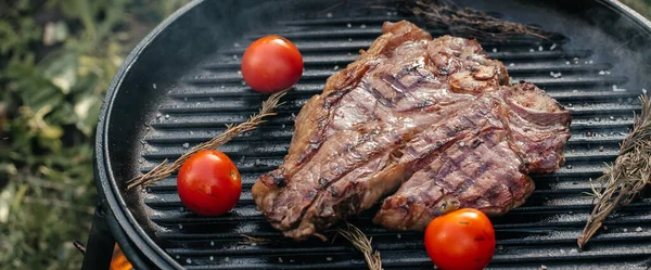 Carne Res Bone Carne Asada Carne Portero Parrilla Barbacoa Con —  Fotos de Stock