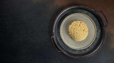 Ptitim ya da Birdy, İsrail makarna kuskusu.