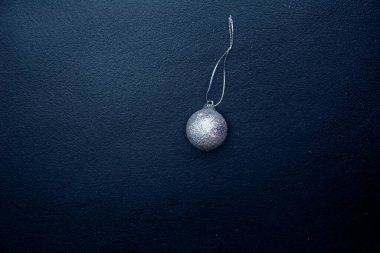 güzel bir arka plan üzerinde Noel topları