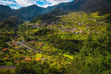 Muhteşem Sao Vicente manzarası Capela de Nossa Senhora de Fatima Şapeli, Madeira Adası, Portekiz, Avrupa