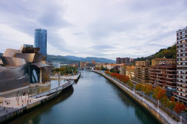 Guggenheim Bilbao Müzesi mimarisi, Bilbao, Bask ülkesi, İspanya, seyahat merkezleri 