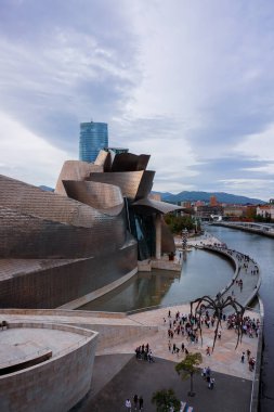 Guggenheim Bilbao Müzesi mimarisi, Bilbao, Bask ülkesi, İspanya, seyahat merkezleri 