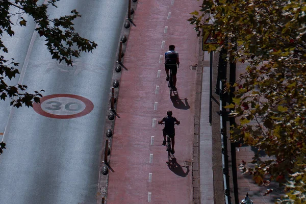 Ciclista Strada Modo Trasporto Bicicletta Nella Città Bilbao Spagna — Foto Stock