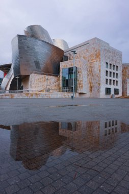 Guggenheim Müzesi 'nin mimarisi Bilbao, seyahat noktaları