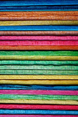 çok renkli ahşap çubuklar, renkli arka plan 