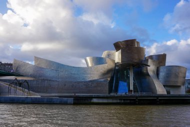 Guggenheim Müzesi Bilbao mimarisi. Bilbao, Bask ülkesi, İspanya, seyahat noktaları 