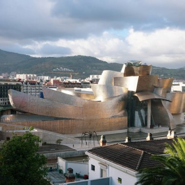 Guggenheim Müzesi Bilbao mimarisi. Bilbao, Bask ülkesi, İspanya, seyahat noktaları 