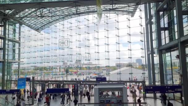 Berlin Deutschland Oktober 2022 Der Hauptbahnhof Der Hauptstadt Berlin Mit — Stockvideo