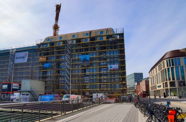 Kiel, Almanya - 27 Aralık 2022: Çalışma sürecinde inşaat sahası