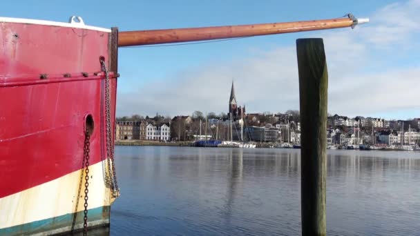 Flensburg Almanya Şubat 2023 Güzel Havalarda Tarihi Flensburg Limanının Manzarası — Stok video