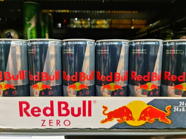 Kiel Germany April 2023 Pallet Red Bull Beverage Cans Supermarket — Stock Photo, Image