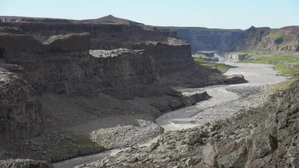 Дивовижний Краєвид Річками Річками Камінням Травою Ісландії — стокове відео