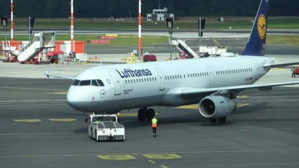 Гамбург Германия Июля 2023 Года Самолеты Взлетно Посадочной Полосе Аэропорта — стоковое видео
