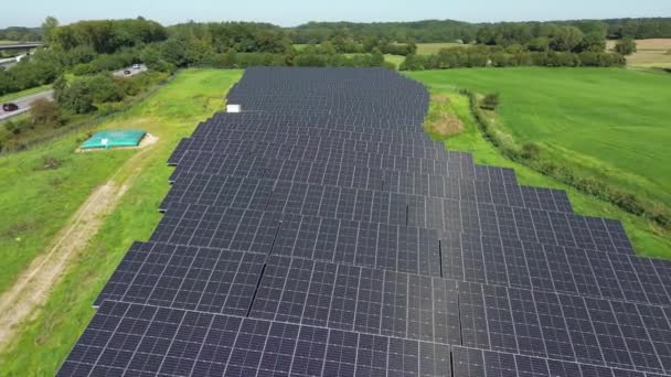 Vista Aérea Gran Parque Solar Para Producción Energía Alternativa — Vídeo de stock