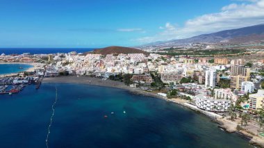 Tenerife Kanarya Adası 'ndaki birçok otelin insansız hava aracı görüntüsü