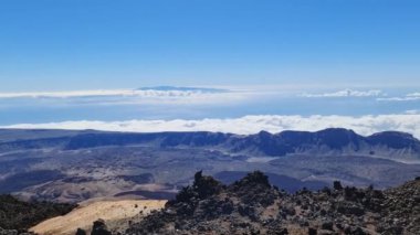Tenerife Kanarya Adası 'ndaki Teide Dağı' nın dağ manzarası.