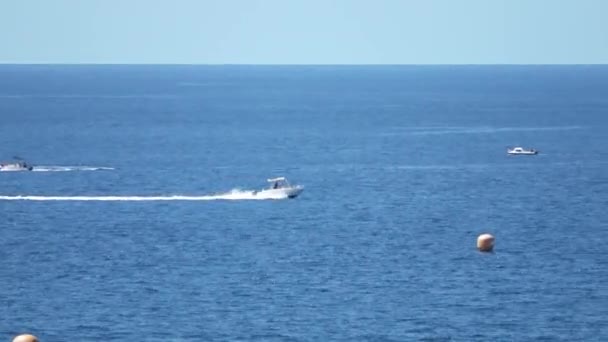 Tenerife Espanha Julho 2023 Barcos Outros Veículos Praticando Esportes Aquáticos — Vídeo de Stock
