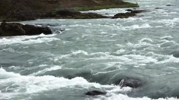 Velmi Rychle Tekoucí Voda Slavném Godafoss Vodopádu Islandu — Stock video