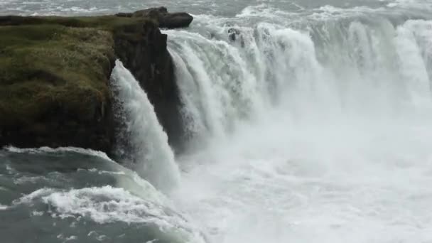Agua Corriente Muy Rápida Famosa Cascada Godafoss Islandia — Vídeo de stock