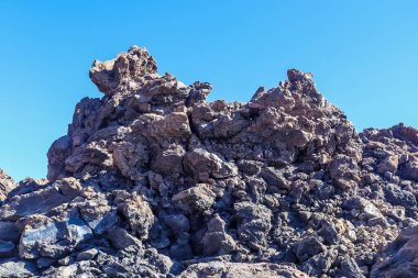 Tenerife 'nin kayalık çevresindeki etkileyici Theide Dağı manzarası