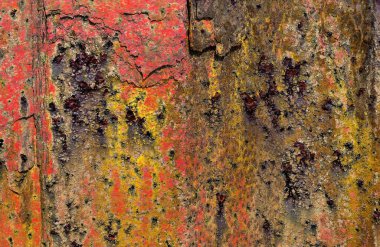 Çatlamış ve yüksek çözünürlüklü beton duvar dokusundaki boyaları soymuş..