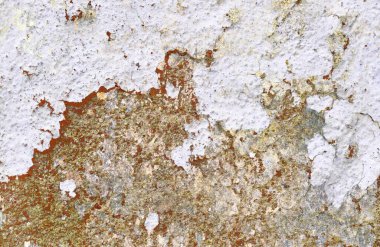 Çatlamış ve yüksek çözünürlüklü beton duvar dokusundaki boyaları soymuş..