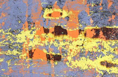 Çatlamış ve yüksek çözünürlüklü beton duvar dokusundaki boyaları soymuş..