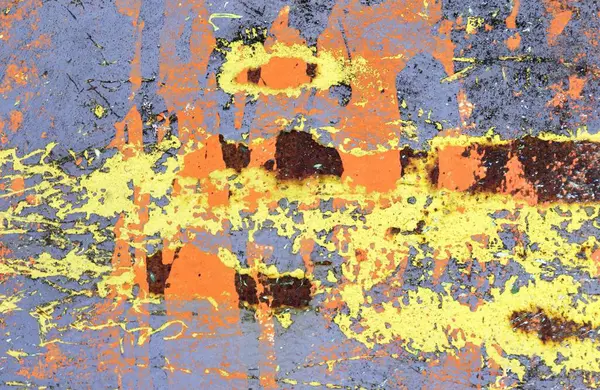 Çatlamış ve yüksek çözünürlüklü beton duvar dokusundaki boyaları soymuş..