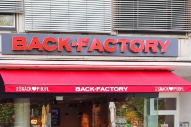 Almanya 'da Kiel' de bulunan bir Backfactory dükkanının işareti