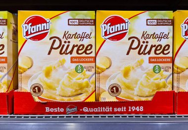 Pfanni instant mashed potatoes available for purchase in a German supermarket aisle